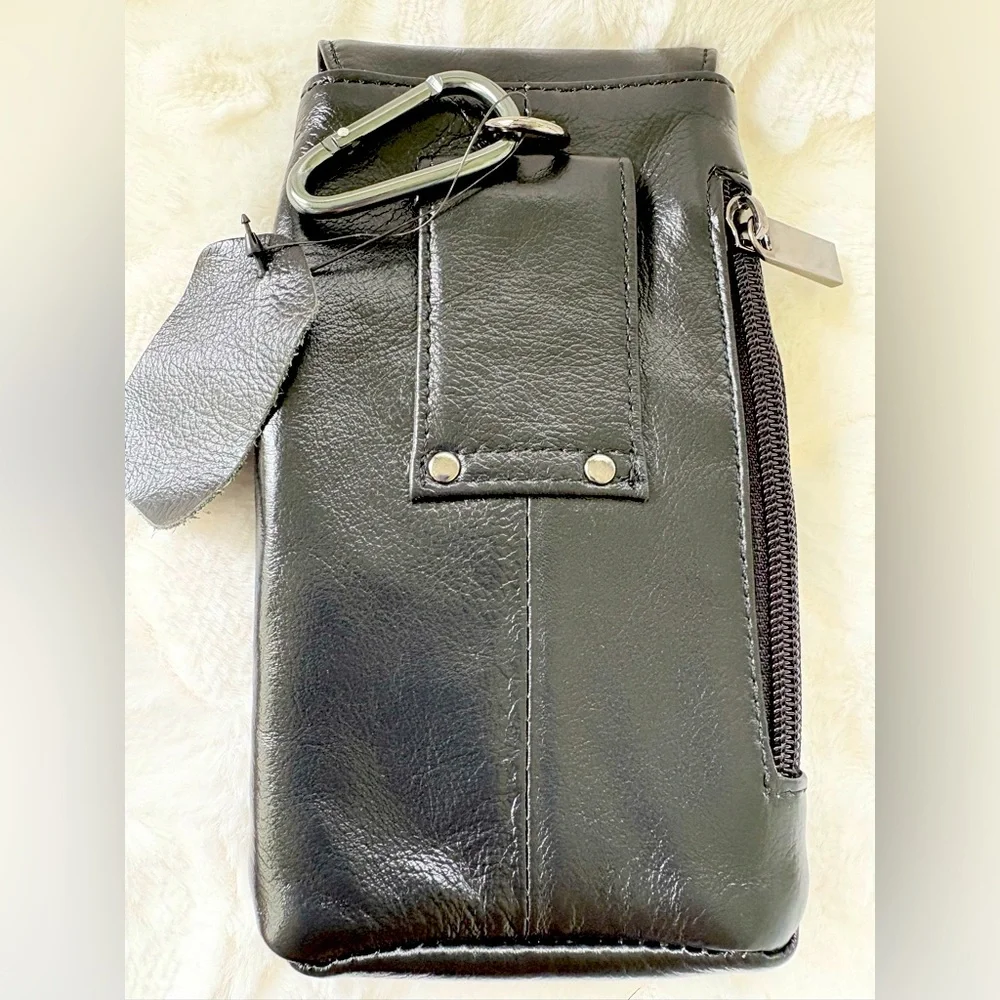 Hengwin Black Leather Vertical Cell Phone Holster. Excellent condition.